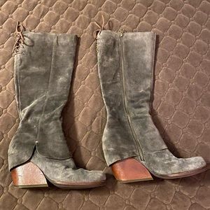 Kork-Ease Lorelei tall Gray suede Boot